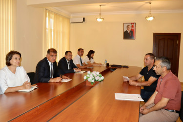 Müraciət edən sakinlərin fərdi müraciət və təklifləri dinlənilib