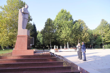 Baş prokuror Samux rayonunda vətəndaşları qəbul edib