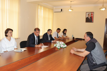 Müraciət edən sakinlərin fərdi müraciət və təklifləri dinlənilib