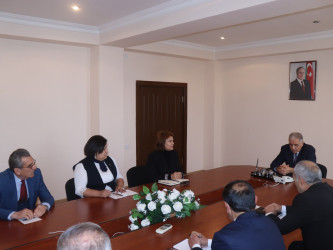Samux Rayon İcra Hakimiyyətinin başçısı İctimai Şuranın üzvüləri ilə görüşüb