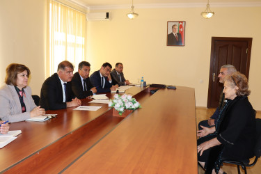 Sakinlərin fərdi olaraq müraciət və təklifləri yenidən dinlənilib.