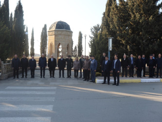 Xocalı soyqırımı qurbanlarının xatirəsi bir dəqiqəlik sükutla yad edildi.