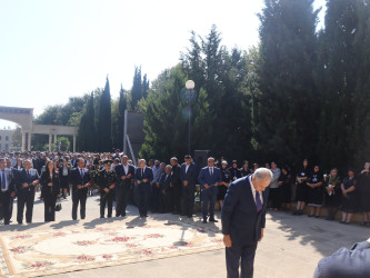 Samux rayonunda “27 sentyabr - Anım Günü” ilə bağlı Samux Şəhidlər Kompleksi önündə tədbir keçirildi.