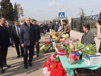 Samux rayonunda ərzaq və kənd təsərrüfatı məhsullarının satışı üçün “Bayram yarmarkası” təşkil edildi.