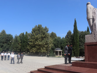 Samuxda Yeni Azərbaycan Partiyasının gənc partiya fəallarının Samux rayon Heydər Əliyev Mərkəzinə ekskursiyası təşkil olunub.
