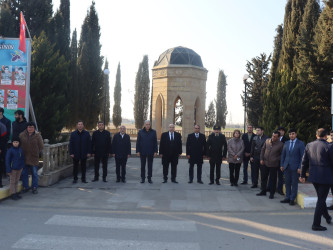 Xocalı soyqırımı qurbanlarının xatirəsi bir dəqiqəlik sükutla yad edildi.