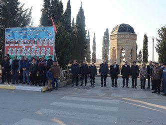 Xocalı soyqırımı qurbanlarının xatirəsi bir dəqiqəlik sükutla yad edildi.