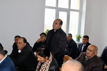 Poylu kənd sakinləri ilə səyyar görüş keçirilib.