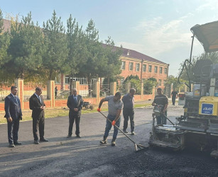 Samux şəhərində şəhərdaxili yollarda cari təmir işləri davam etdirilir