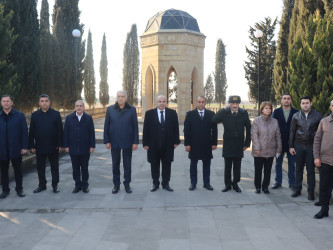 Xocalı soyqırımı qurbanlarının xatirəsi bir dəqiqəlik sükutla yad edildi.