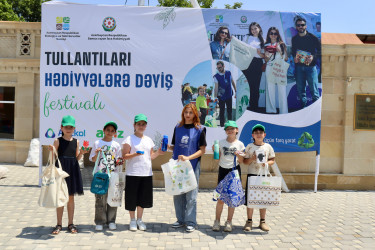 Vətəndaşların böyük marağına səbəb olan “Tullantıları hədiyyələrə dəyiş” tədbiri Samuxda keçirilib.