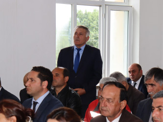 Samux Rayon İcra Hakimiyyətinin başçısı Firdovsi Əliyev rayonun Salahlı kənd ümumi orta məktəbində kənd sakinləri ilə səyyar görüş keçirib.