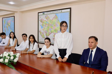Samux rayonunda ali məktəblərə yüksək balla daxil olan tələbələrlə görüş keçirilib