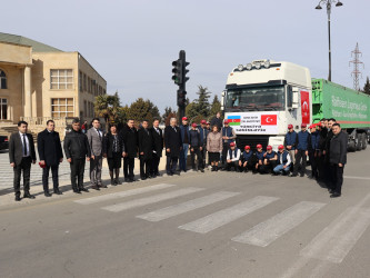 Samux Rayon İcra Hakimiyyəti də Türkiyədə zəlzələdən zərər çəkənlərə humanitar yardım göndərdi.