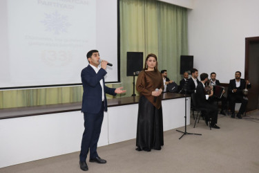 Samuxda  Yeni Azərbaycan Partiyasının təsis edilməsinin 33-cü il dönümünə həsr edilmiş “Yeni Azərbaycan Partiyası müstəqilliyimizin dönməzliyinin təminatçısıdır” adlı tədbir keçirilib.