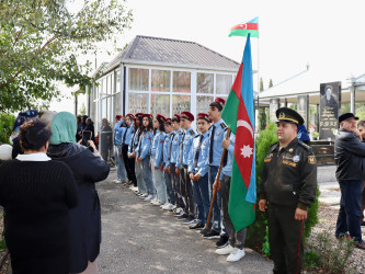 Vətən müharibəsi şəhidi Sadıqzadə Emil Əziz oğlunun əziz xatirəsi şəhadətinin il dönümündə böyük ehtiramla yad edilib.