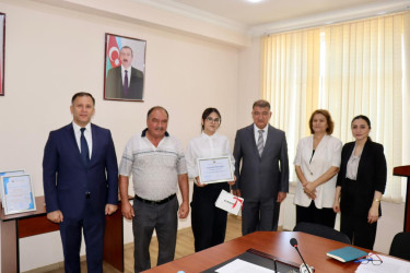 Samux rayonunda ali məktəblərə yüksək balla daxil olan tələbələrlə görüş keçirilib